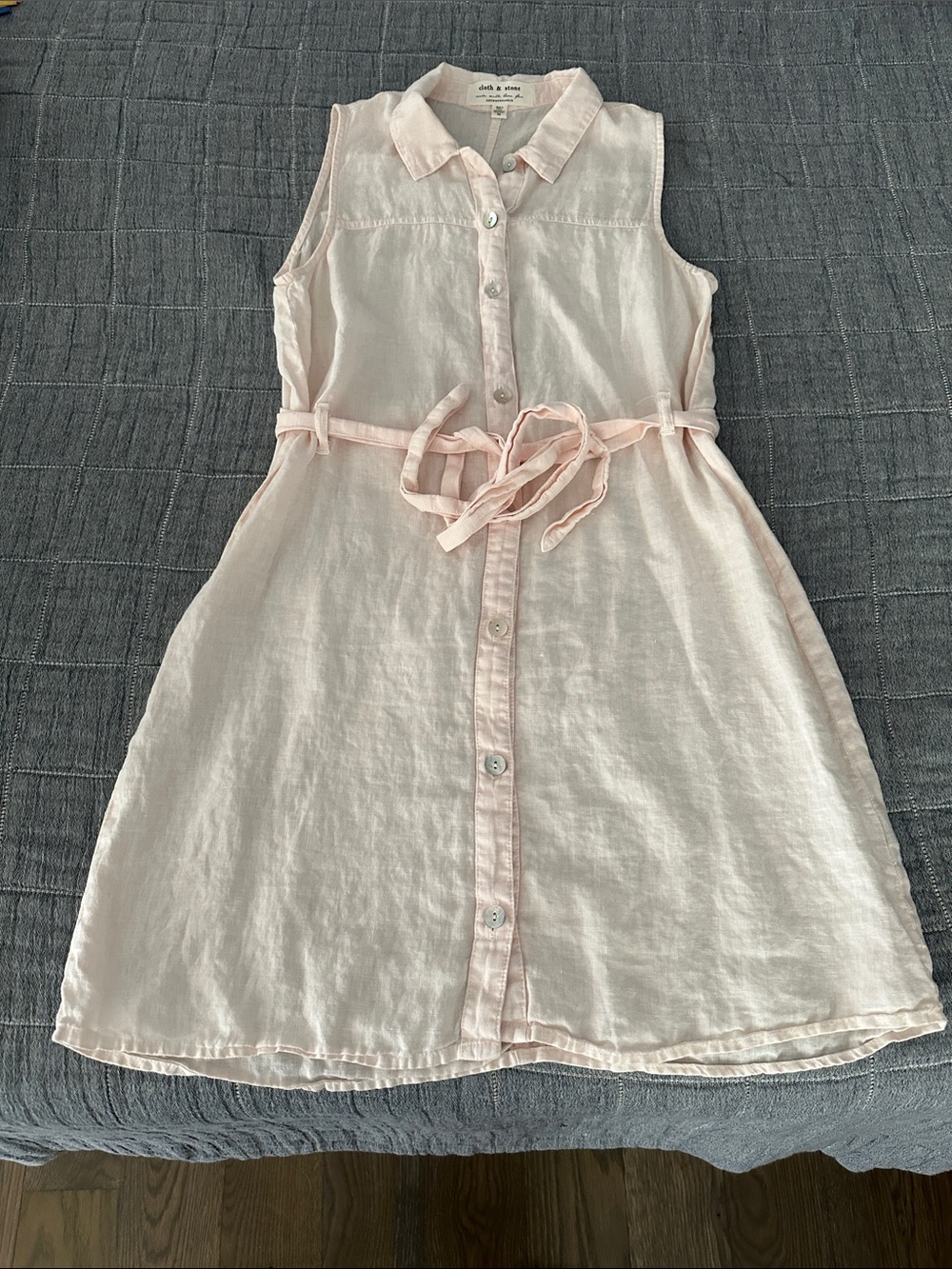 Women’s  Pale Pink Button-Front Linen Sleeveless Dress from Cloth and Stone